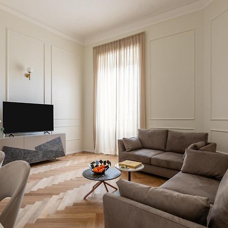 Sjr Luxury Apartment Trevi Fountain Rome Bagian luar foto